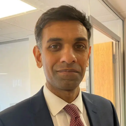 Profile image for Dr Habib Naqvi