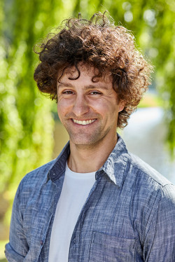 Profile image for Dr Jon Roozenbeek
