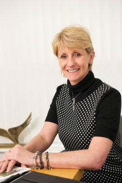 Profile image for Dee Arp