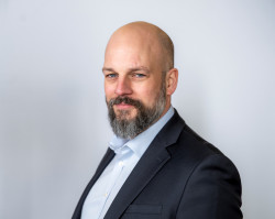 Profile image for Lee McConnellogue