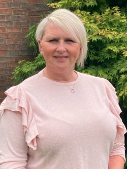 Profile image for Lisa Nealen