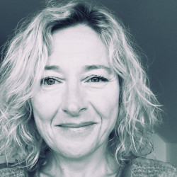 Profile image for Elizabeth Smith