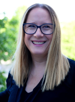 Profile image for Laura Davis