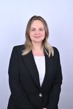 Profile image for Lucy Pelling